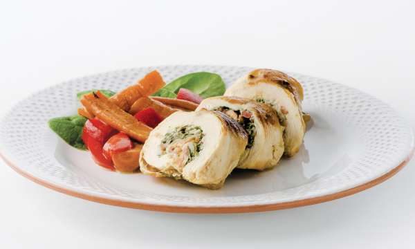 b7b9190c 195c 47ed b23b b9cd0d19fb3e 1500x900 e1592813990672 - Recette du jour: Blanc de dinde farci au fromage et aux épinards