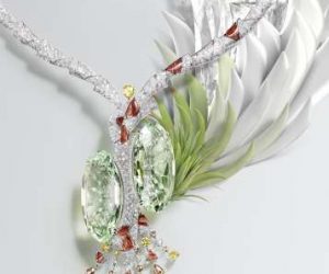 CRH7000616 COLLIER TILLANDSIA HJ SURNATUREL CARTIER 300x250 - Quand Cartier réinterprète le pelage panthère en volume et en couleur