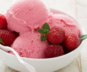 recette de glace framboise sans sorbetiere 1920x900 1 300x250 - Recette du jour: Crème glacée aux framboises