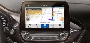 waze screen 300x146 - Planifiez-vous vos prochaines vacances localement ? Les 10 meilleurs conseils pour un road-trip en voiture post Covid-19