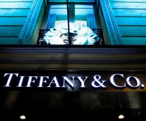 TIFFANY 300x250 - Luxe : Tiffany & Co poursuit LVMH en justice