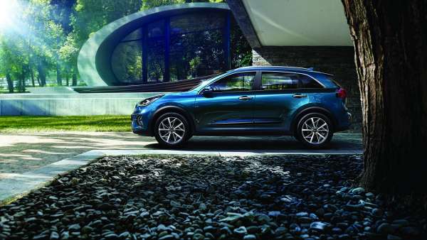 Kia Maroc présente sa gamme hybride Niro et K5 DE PE 20MY ARAB LHD Side - Kia Maroc présente sa gamme hybride Niro et K5
