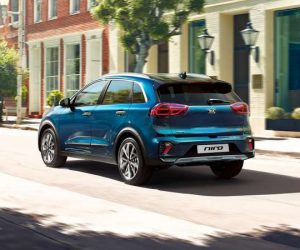 kia niro de pe hev my20 hybrid driving efficiency 300x250 - Automobile: L’ère de l’hybride a sonné !