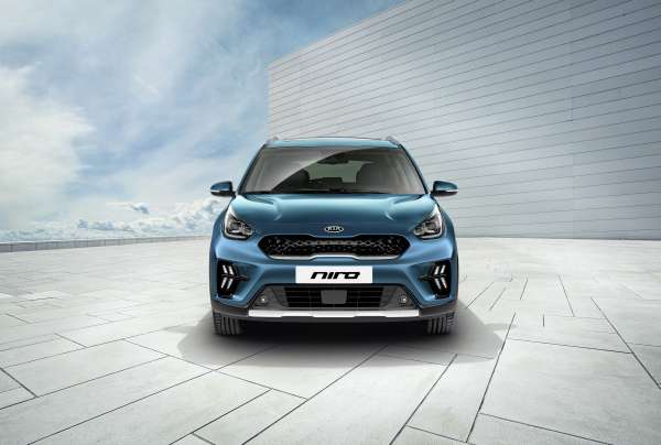 Kia Maroc présente sa gamme hybride Niro et K5 org 1559295129 79 w Backplate rgb 300 - Kia Maroc présente sa gamme hybride Niro et K5