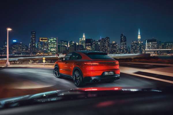 CY19J4LOX0008 layout - Le Centre Porsche Casablanca c&eacute;l&egrave;bre l&rsquo;arriv&eacute;e du nouveau Cayenne Coup&eacute;