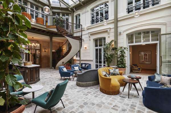 The Hoxton Paris - Accor acc&eacute;l&egrave;re dans l&rsquo;h&ocirc;tellerie lifestyle et entre en n&eacute;gociations exclusives avec Ennismore