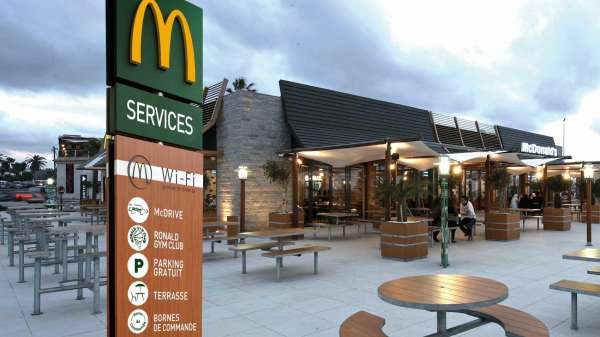 photo ain diab - McDonald’s Maroc, première enseigne de restauration  à obtenir la certification TAHCEINE