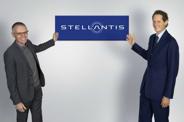 John Elkann Carlos Tavares2 - Stellantis : naissance d’un leader mondial de la mobilité durable
