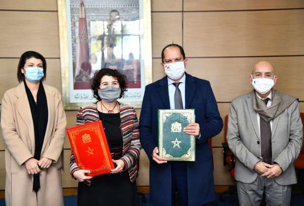 Photo2 - La Fondation Banque Populaire équipe les élèves des quartiers défavorisés de Casablanca en tablettes numériques