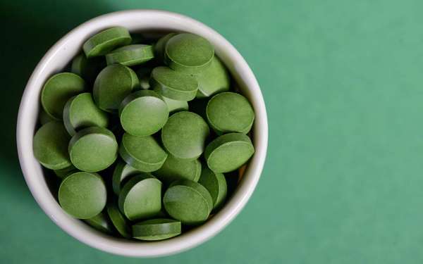 f5de5f1eb8 50166647 bienfait spiruline cheveux - Les bienfaits de la spiruline