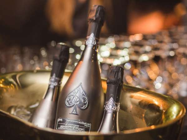 image - Spiritueux: LVMH acquiert 50% de la marque de champagne de Jay-Z