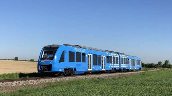 Coradia iLint2018  Copyright R. Frampe  MR 1 696x391 1 - Le Maroc intéressé par le train à hydrogène d’Alstom
