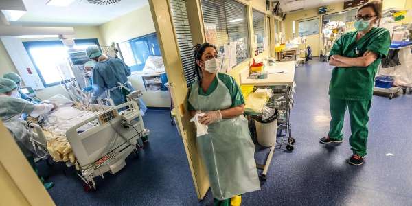 illustration personne 25669026 - Santé: Plus de 2.400 lits supplémentaires dans les hôpitaux