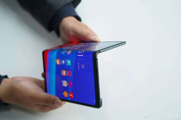 raw 1 - Après son téléphone enroulable, OPPO pourrait présenter son smartphone pliant dès cette année