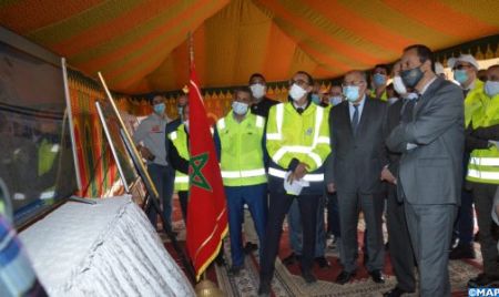 travaux de la voie express Tiznit Dakhla 504x300 1 - Le taux d'avancement des travaux de la voie express Tiznit-Dakhla atteint 43% (Amara )