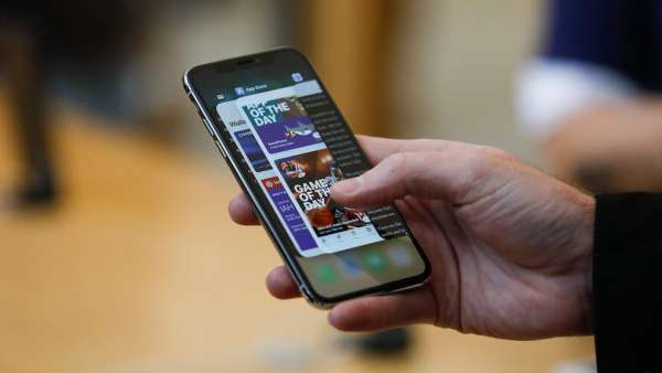 465927 - En plein boom, le marché du smartphone reconditionné est dominé par l'Iphone