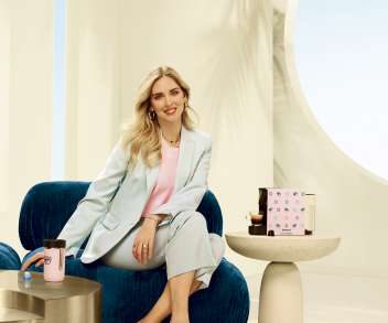 CHIARA Portrait e1624972124890 - Nespresso s'associe avec Chiara Ferragni pour une collection estivale rafraîchissante