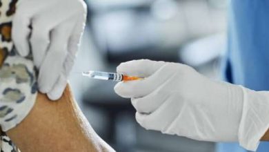 covid 19 astrazeneca oxford testent un vaccin contre le variant beta 1407745 390x220 - COVID-19: la hausse des contaminations inquiète le gouvernement