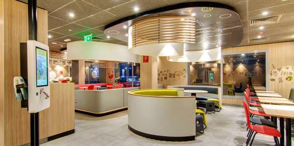 shot 3 - McDonald’s Corniche à Casablanca réouvre ses portes le 15 juillet 2021