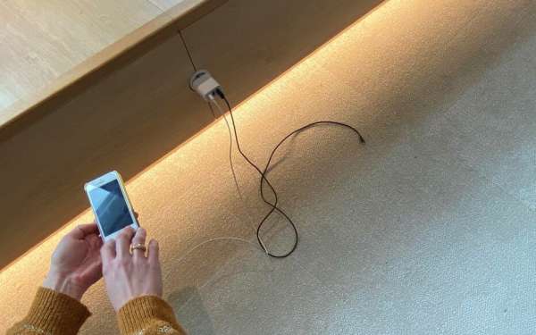 YHQE532NKM35YLTX6Z3XPZ4MUE - Chargeur universel pour smartphone : ce qui devrait changer