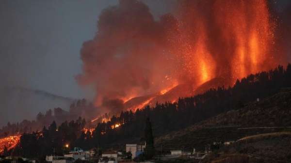 volcan - Espagne : un volcan entre en éruption sur l'île de La Palma aux Canaries
