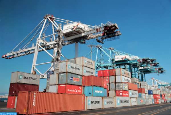 deficit commercial - Réduction du déficit commercial grâce à la baisse des importations d'hydrocarbures