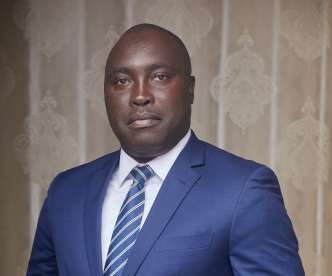 Ababacar Diaw CEO of Allianz Ghana Non Life e1641809030855 - Changement de leadership chez Allianz Ghana Non-Vie