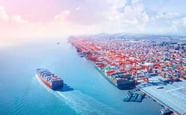 Port container 1024x636 1 - Échanges commerciaux 2022: Dynamique mitigée aux déterminants exogènes