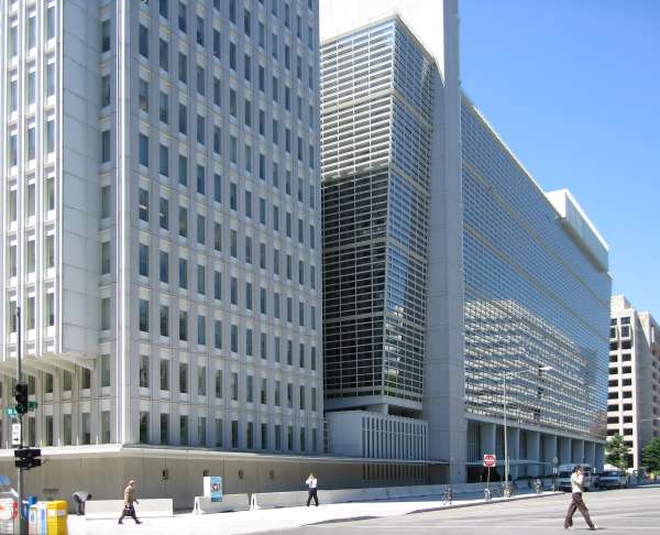 World Bank building at Washington - Croissance en 2022: les prévisions de la Banque Mondiale
