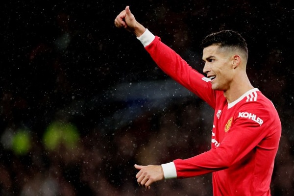 cristiano ronaldo manutd - Cristiano Ronaldo remporte un “Prix spécial” de la Fifa pour son record de buts en sélection