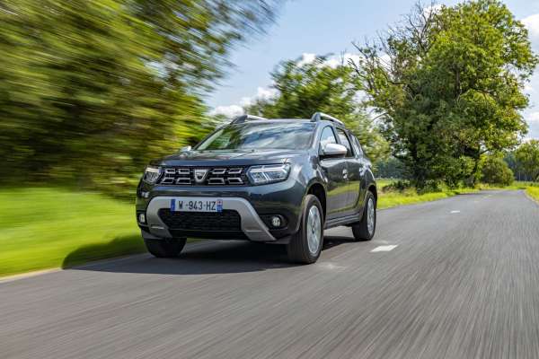 dacia duster - Dacia accélère et monte sur le podium européen des ventes à clients particuliers en 2021