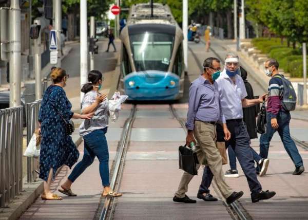 Marchés : Comment le Covid-19 a failli tuer l’économie ! 620ba18658337 covid maroc - Marchés : Comment le Covid-19 a failli tuer l’économie !