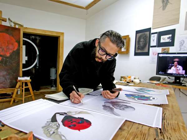 L2440080 - L’artiste Ali Kanane lance la première collection artistique randomisée en NFT au Maroc