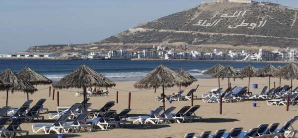 agadir tourisme 925x430 1 - Tourisme :progression remarquable des recettes estivales, dépassant celles de 2019
