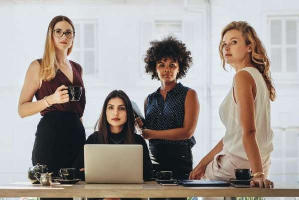 femmes entrepreneures e1560760396186 - Orange Maroc célèbre la journée internationale des droits de la femme et déploie un dispositif dédié à l’inclusion sociale et numérique des marocaines