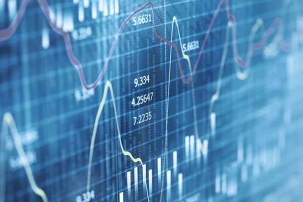 finance bourse 696x464 1 - Sociétés de Bourse: Résultat net global en hausse de 123,19% en 2021