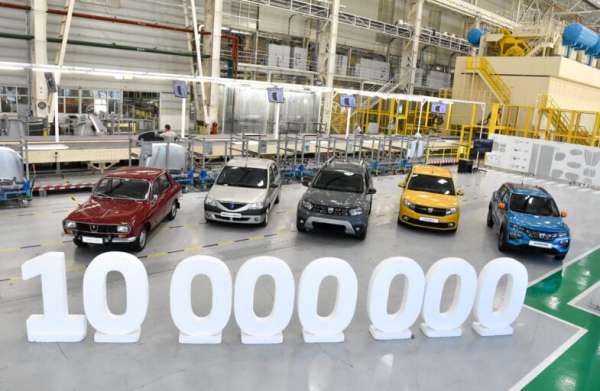 2022 10 Millions de Dacia produites 785x512 1 - Dacia : 10 millions de véhicules produits