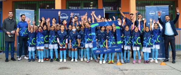 Photo 3 - Ford et Ford Fund apportent leur soutien au programme Access By Cycling porté par l'Association Unlock Solidarity