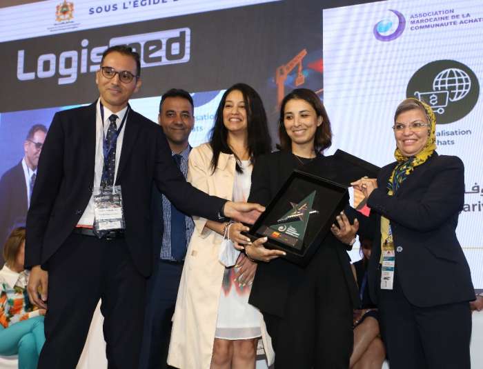 Photo Trophees achats - Attijariwafa bank remporte le trophée « Digitalisation de la fonction achats» lors de la 1ère édition du Morocco Procurement Awards 2022