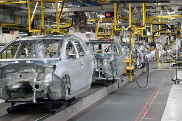 industrie automobile 600x400 - Automobile : les exportations grimpent à plus de 103,41 MMDH à fin septembre 2023