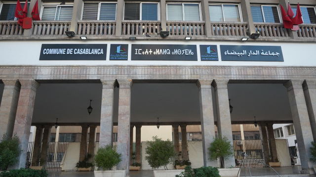 mairie de casablanca - Déficit financier d'un milliard de dirhams pour la mairie de Casablanca en 2024, selon le projet de budget.