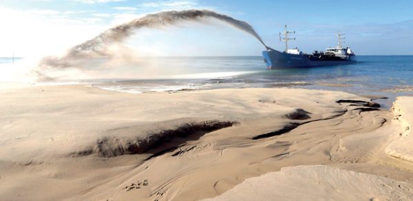 dragage des sables 600x292 - Ports: Nizar Baraka traîne en justice une société de dragage des sables