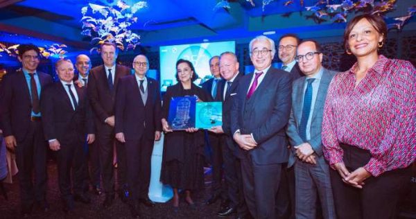 SMEIA fête ses 25 ans de partenariat avec le constructeur automobile BMW Group image00040 600x316 - SMEIA fête ses 25 ans de partenariat avec le constructeur automobile BMW Group