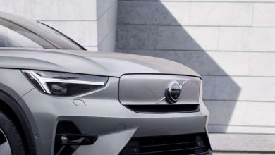 302979 Volvo C40 Recharge Dawn Silver 390x220 - Volvo Cars embrasse l'Intelligence Artificielle en intégrant l'application de navigation "Waze" dans sa nouvelle génération de véhicules