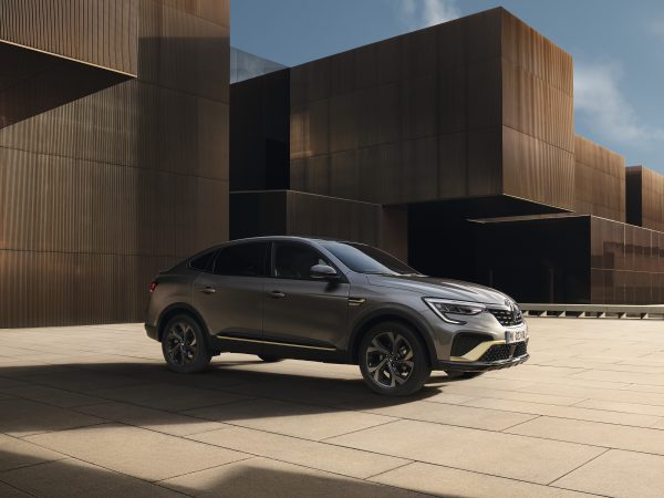 Nouveau Renault Arkana E-Tech 145 CH: le SUV coupé 100 % hybride qui coche toutes les cases Nouveau Renault E Tech Arkana full hybrid 600x450 - Nouveau Renault Arkana E-Tech 145 CH: le SUV coupé 100 % hybride qui coche toutes les cases