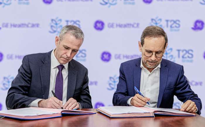 Rob Wolton GE Healthcare Abderraouf Sordo T2S Group - High Tech Médicale: T2S Group et GE Healthcare consolident leur partenariat