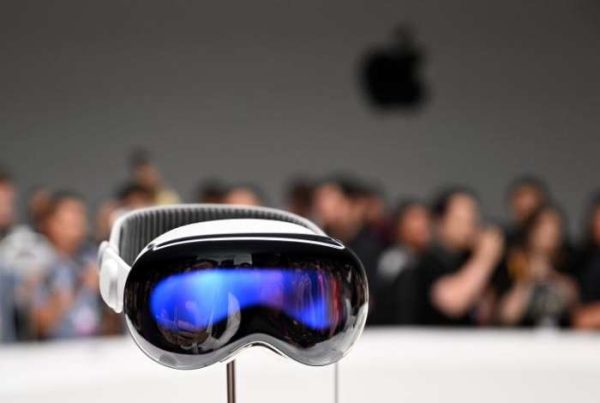apple metavers 600x403 - Apple révolutionne le métavers avec un casque de réalité virtuelle de pointe à 3 500 dollars