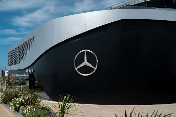 Mercedes Benz Corniche Exterior 2 - Pour ses 60 ans, Auto Nejma inaugure son flagship store Mercedes-Benz sur la Corniche de Casablanca