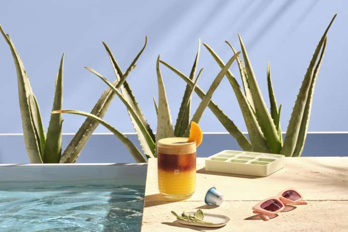 WW ALL OL Summer 23 Orange and Sage Refresher H 2023 2024 - Nespresso invite les amateurs de café à s'immerger dans un rêve californien cet été