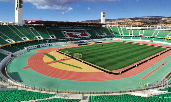 stade - Réaménagement en cours du grand stade d'Agadir : les travaux sont officiellement lancés.
